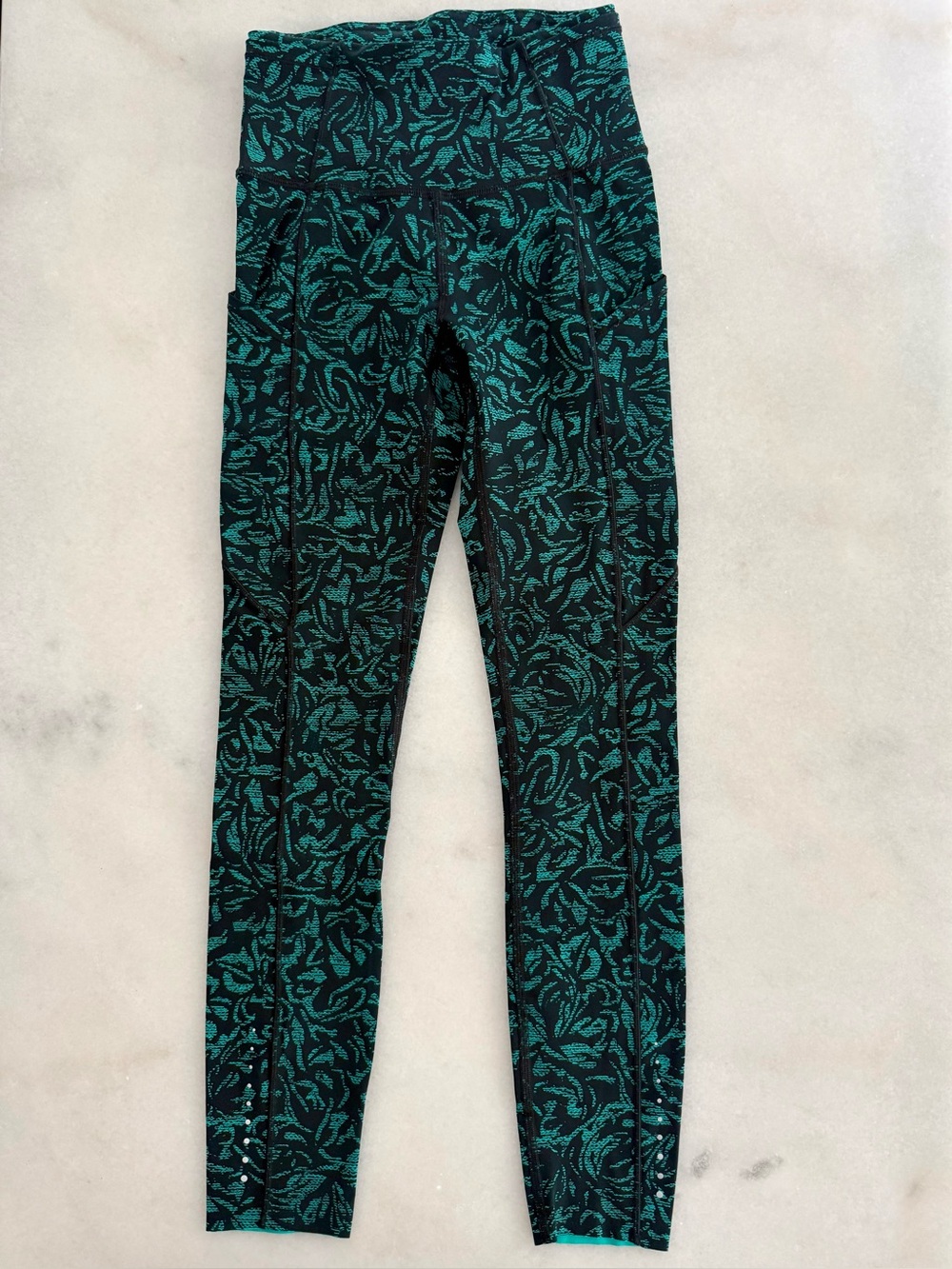 Lululemon Fast & Free High-Rise Leggings – Size 2